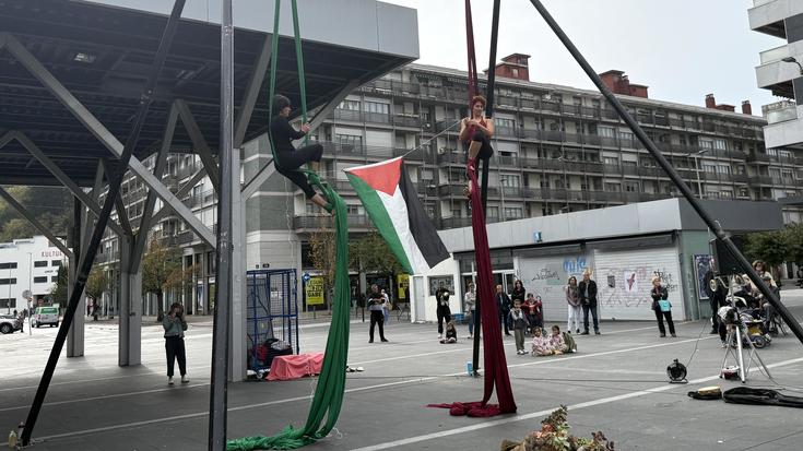 Ekin Emakumeak Elkarteak 30 urte: ekitaldi berezia jai handiarekin hasteko