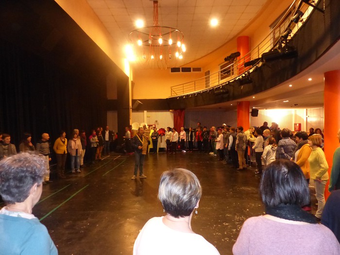 Giro bikainean, Okzitaniako dantzak ikasten - 12