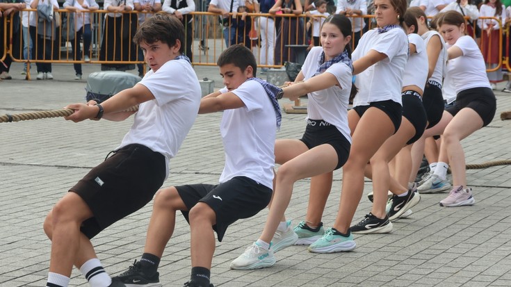 Herri kiroletan lehiatuz gozatu dute gaztetxoek