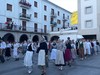 Tradizioari eutsiz, Beinke-Loramendi dantza egin dute aretxabaletarrek Herriko Plazan