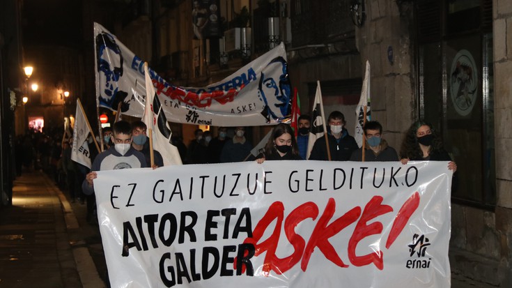 Galder Barbado eta Aitor Zelaia "aske uztea" exijitu dute Bergaran, Ernaik deitutako manifestazioan