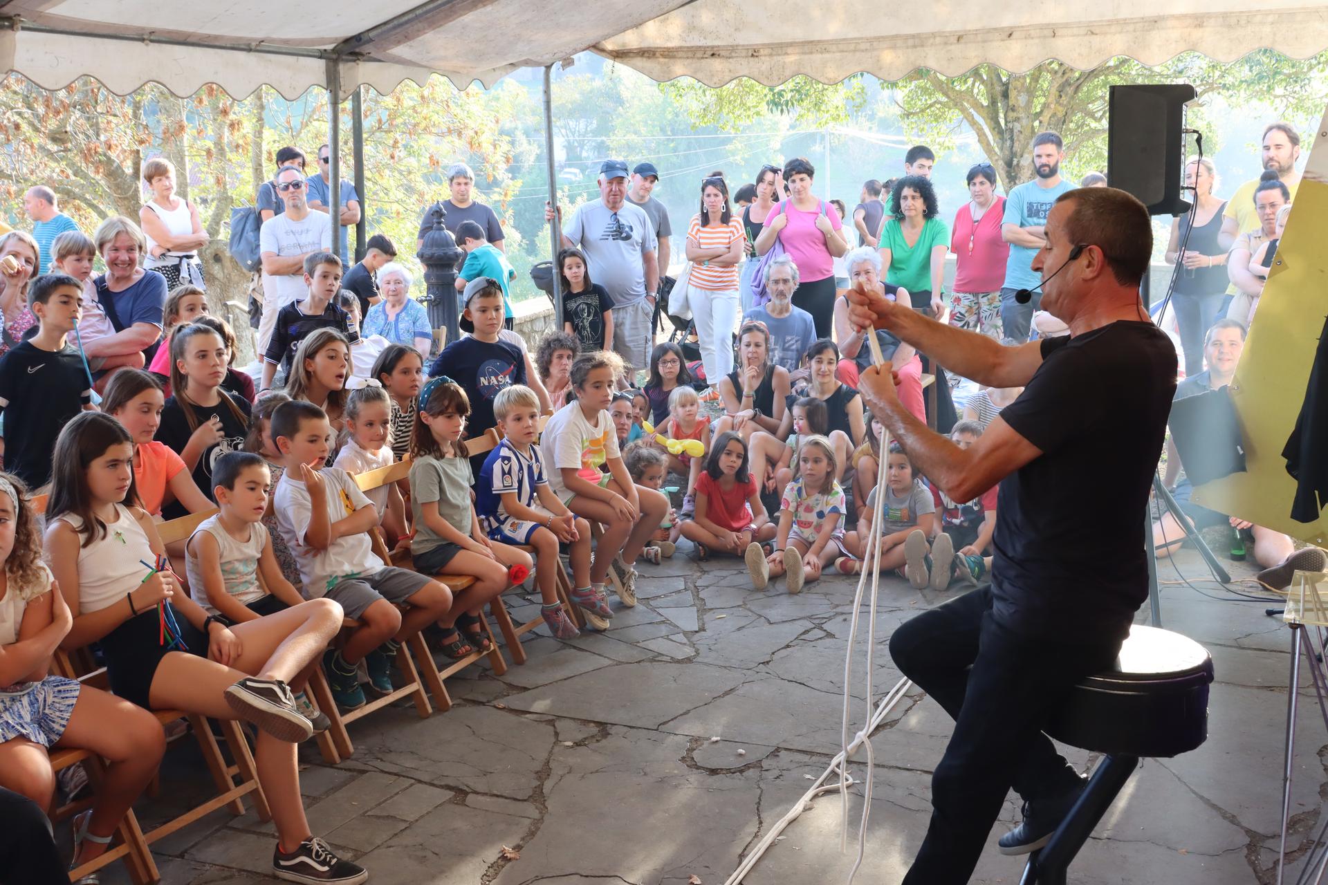 Gaur hasita, asteburu osoa iraungo dute Untzillako jaiek