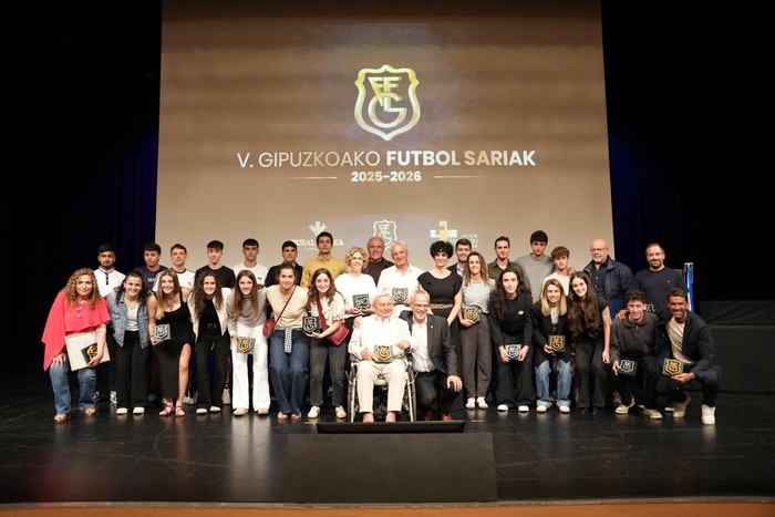 Hainbat debagoiendar saritu dituzte Gipuzkoako Futbolaren Galan