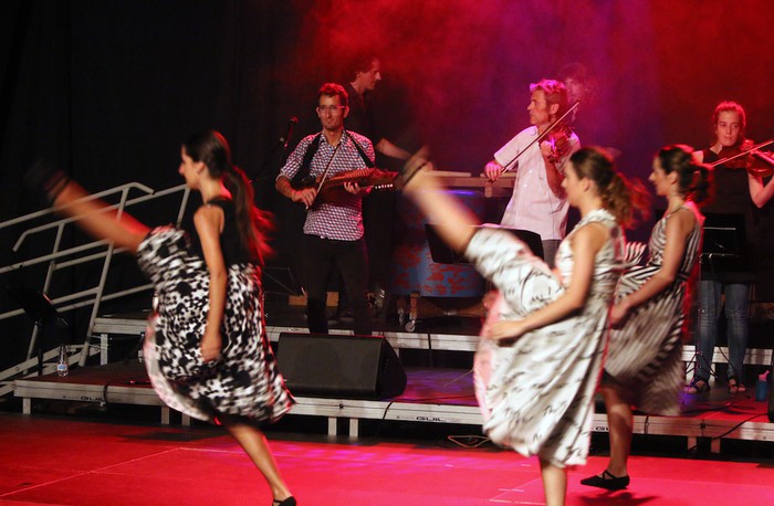 Alos Quartet eta Aukeran Dantza konpainia domekan Oñatin