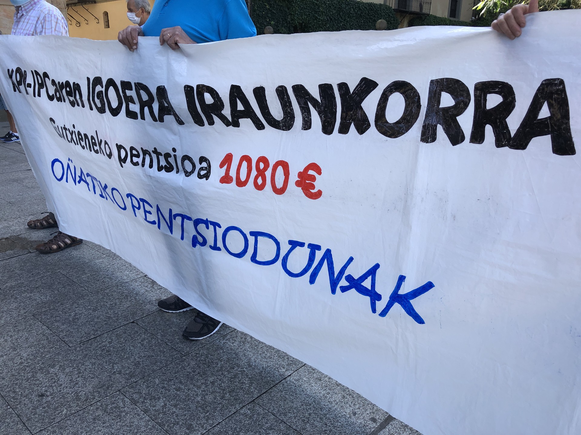 Elkarretaratzeak egiten jarraituko dute pentsiodunek