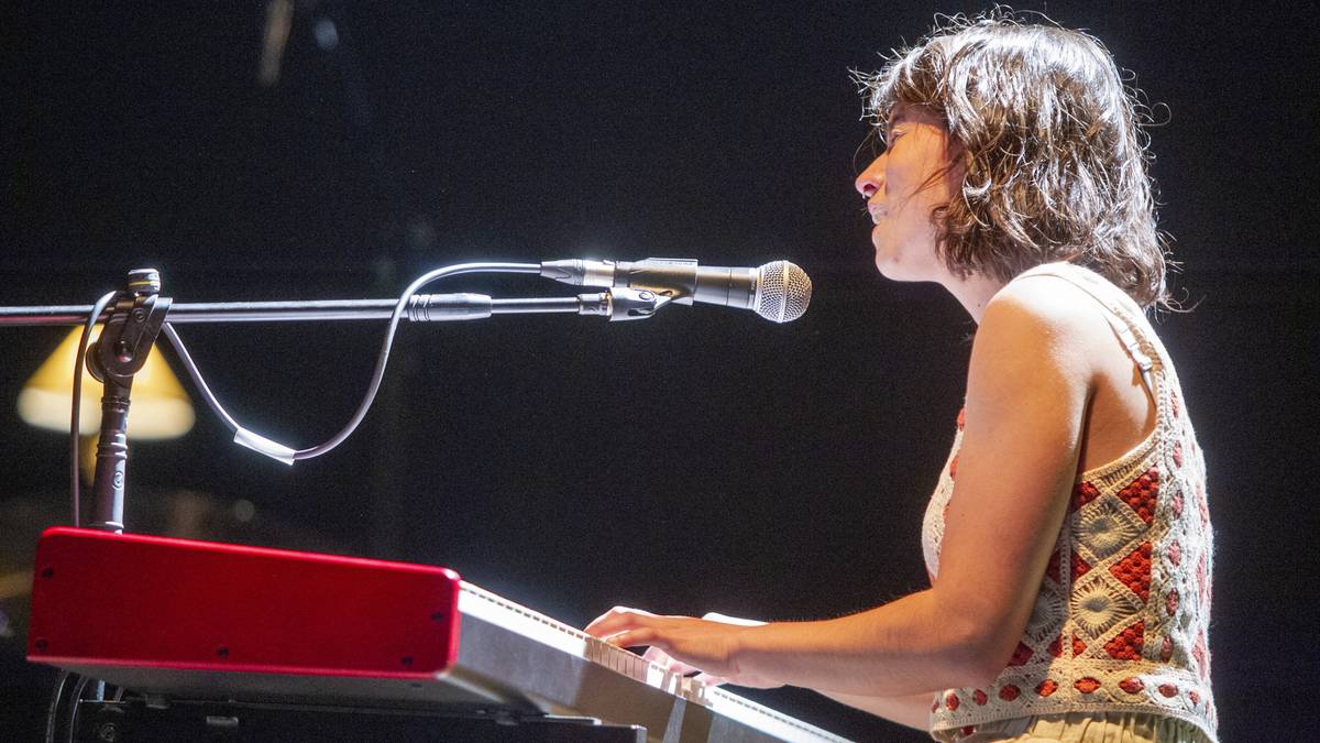 Idoia Asurmendik Martxoaren 3aren omenezko kantu bat sortu du, Karmele Jaioren letrekin