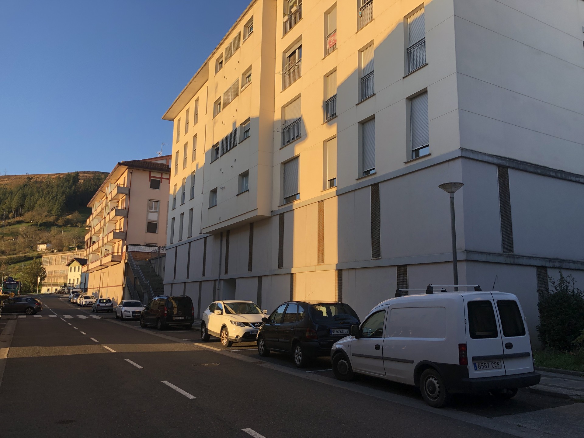 Lapurrak sartu dira, beste behin, Torrealdeako hainbat garajetan