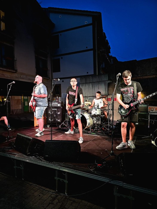 Bazkalostean ere martxan jarraituko du Erramu-zapatuko egitarauak