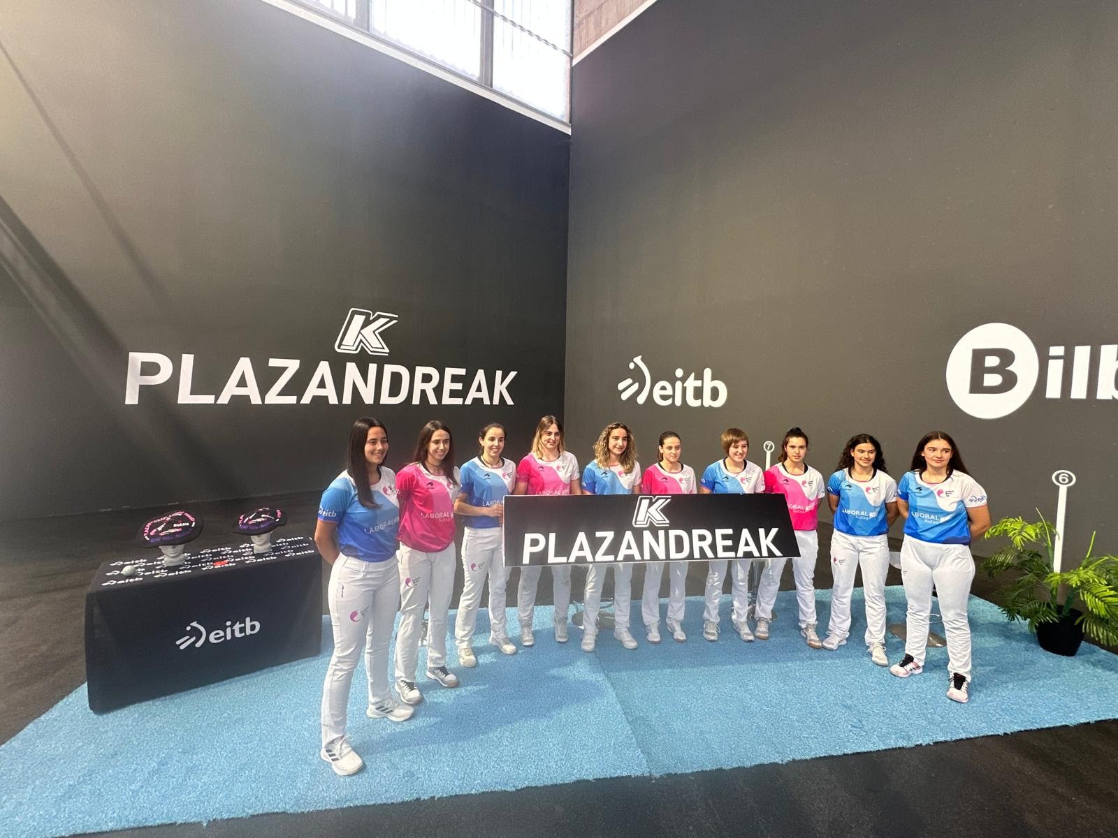 Etxegarai eta Galeano daude Plazandreak torneoan