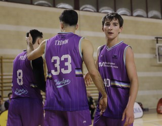 Lidertzan sendotu da Mondragon Unibertsitatea Santutxu garaituta (81-70)