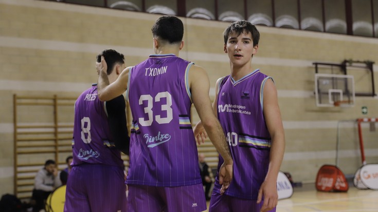 Lidertzan sendotu da Mondragon Unibertsitatea Santutxu garaituta (81-70)