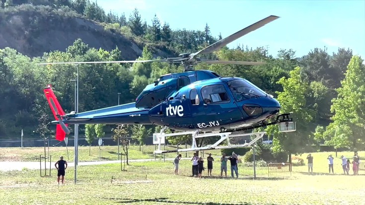 Espainiako Itzuliko helikopteroek ikusmina piztu dute