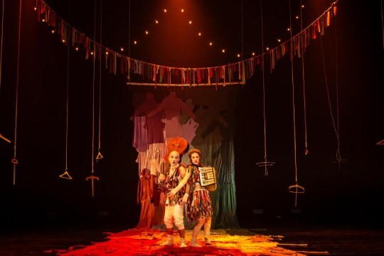 Familiendako 'Bizitzaren karnabala' keinu-antzerkia taularatuko dute bihar Seminarixoan