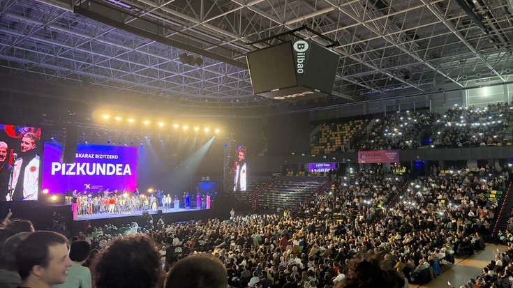 'Pizkundea' euskaltzaletasuna hauspotzeko ekitaldiarekin bat egin zuten hainbat Debagoiendarrek