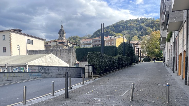 Novedades zeneko etxeko garajeetarako sarrera birplanteatzeko eskatu du berriz ere Bergarako EAJk