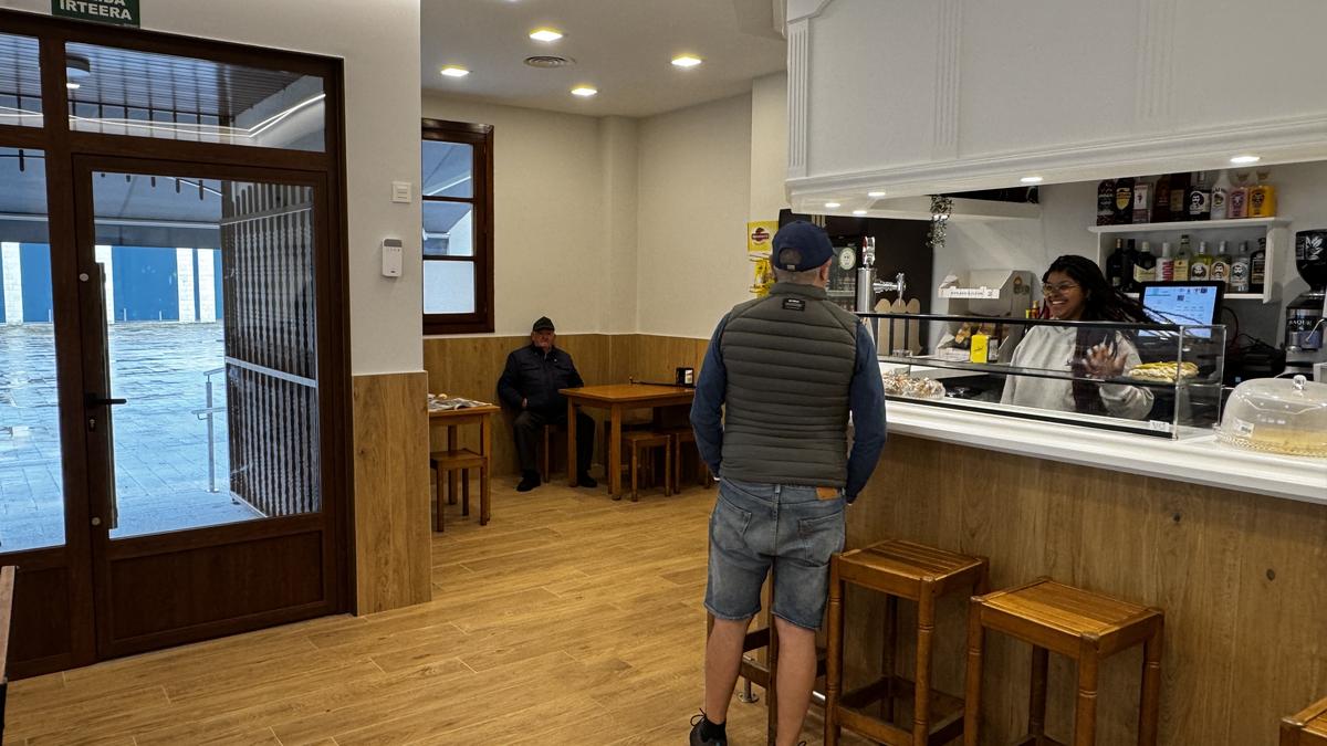 Txuringo zabalduta, auzo bizigarriagoa izateko pausoa eman du Osintxuk