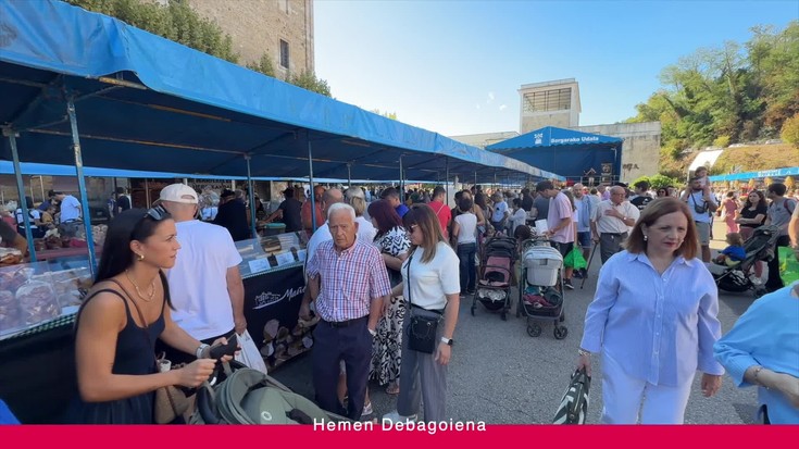 'Hemen Debagoiena': Sanmartinetako azoka Bergaran; eta Hondora taldea Oreixe Akustikoan