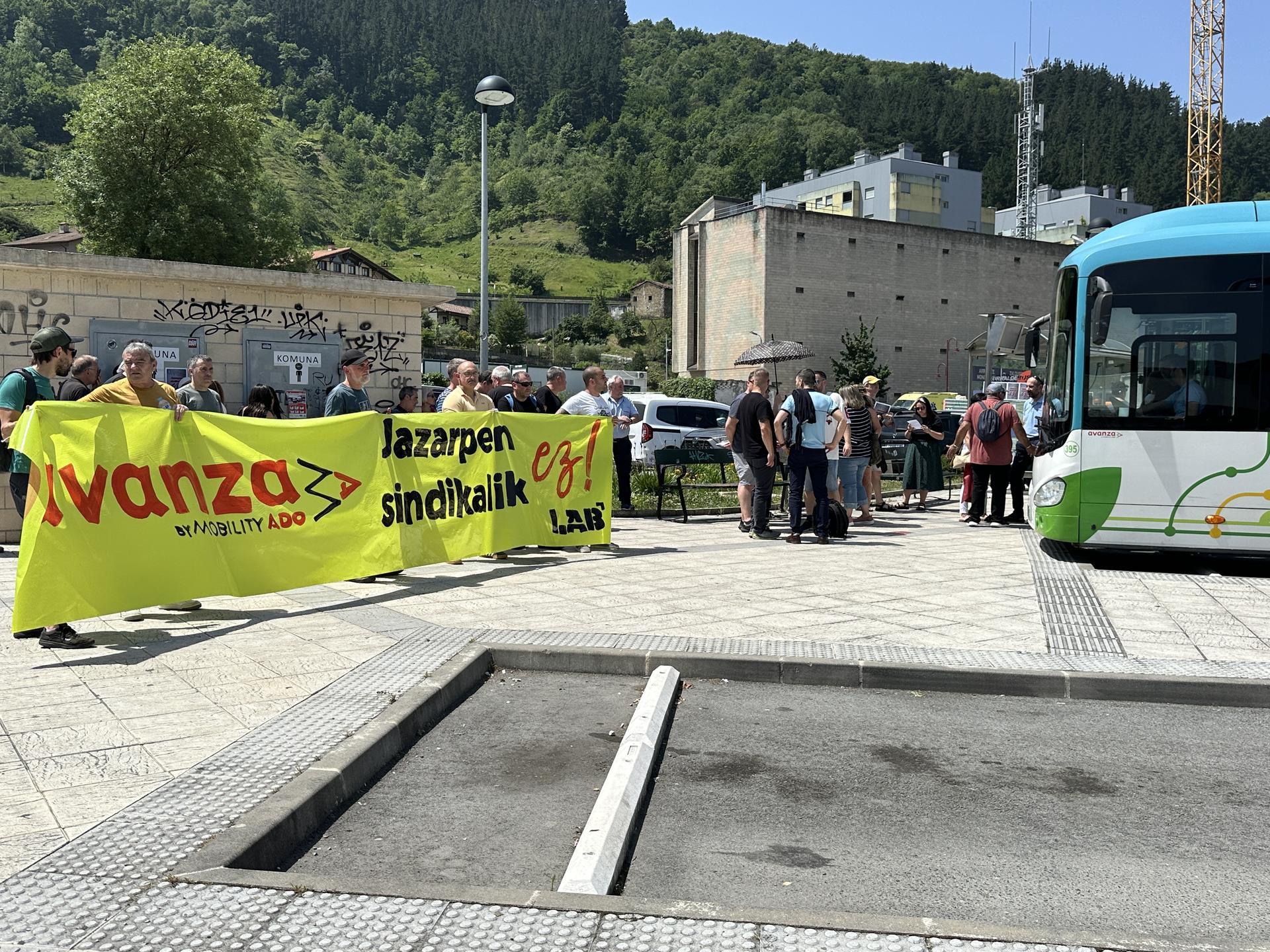 Negoziaketan aurrerapenik ezean, egun guztietara luza daiteke Avanzako langileen greba