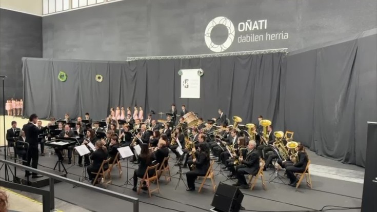 Pieza ezagunekin osatutako emanaldi gozoa