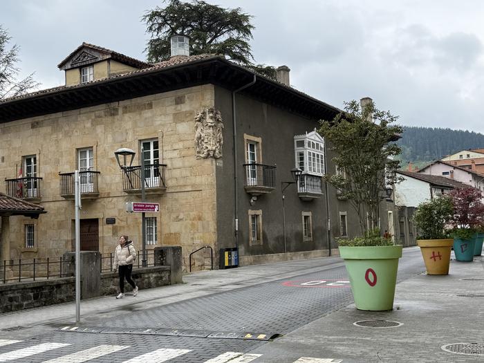 Udal aurrekontua 18 milioi euroraino igo du Aretxabaletako udalbatzak, bi kreditu txertatuta