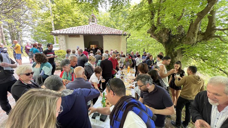 San Migel Monte ermitaren omenezko jaiak, giro onean