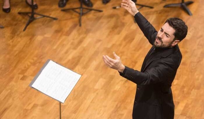 Esteban Urtzelai: "Erritmo profesional batean sartzea ekarriko dit lan berriak"