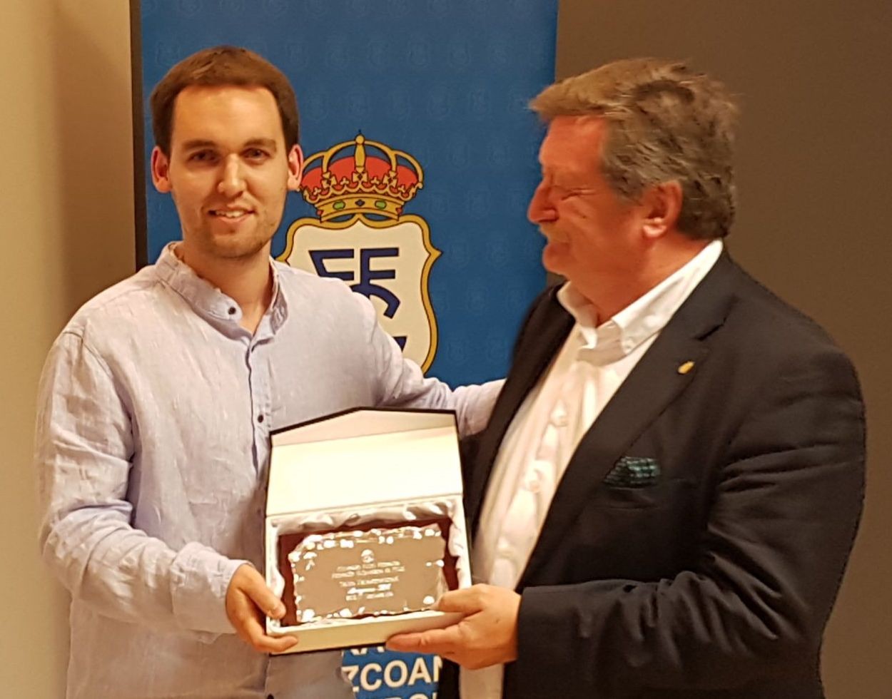 Gipuzkoako futbol talde onenaren saria Bergara Kirol Elkarteari 