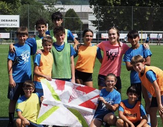 Beroari egokituta baina giro ezin hobean doa Bergarako futbol campusa