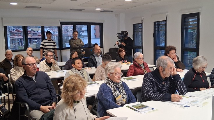 Enagas-en hidrogeno azpiegituren inguruko informazioa jaso dute debagoiendarrek