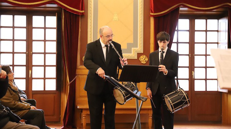 Larunbatean hitzaldi birtuala eskainiko du Jose Miguel Lascurain orkestra zuzendariak