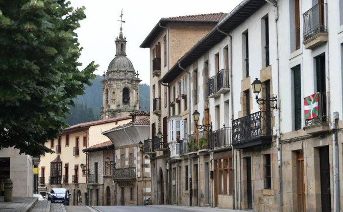 Alderdi jeltzaleak herritarrak prezioen igoeraren aurrean babesteko laguntza programak eskatu ditu