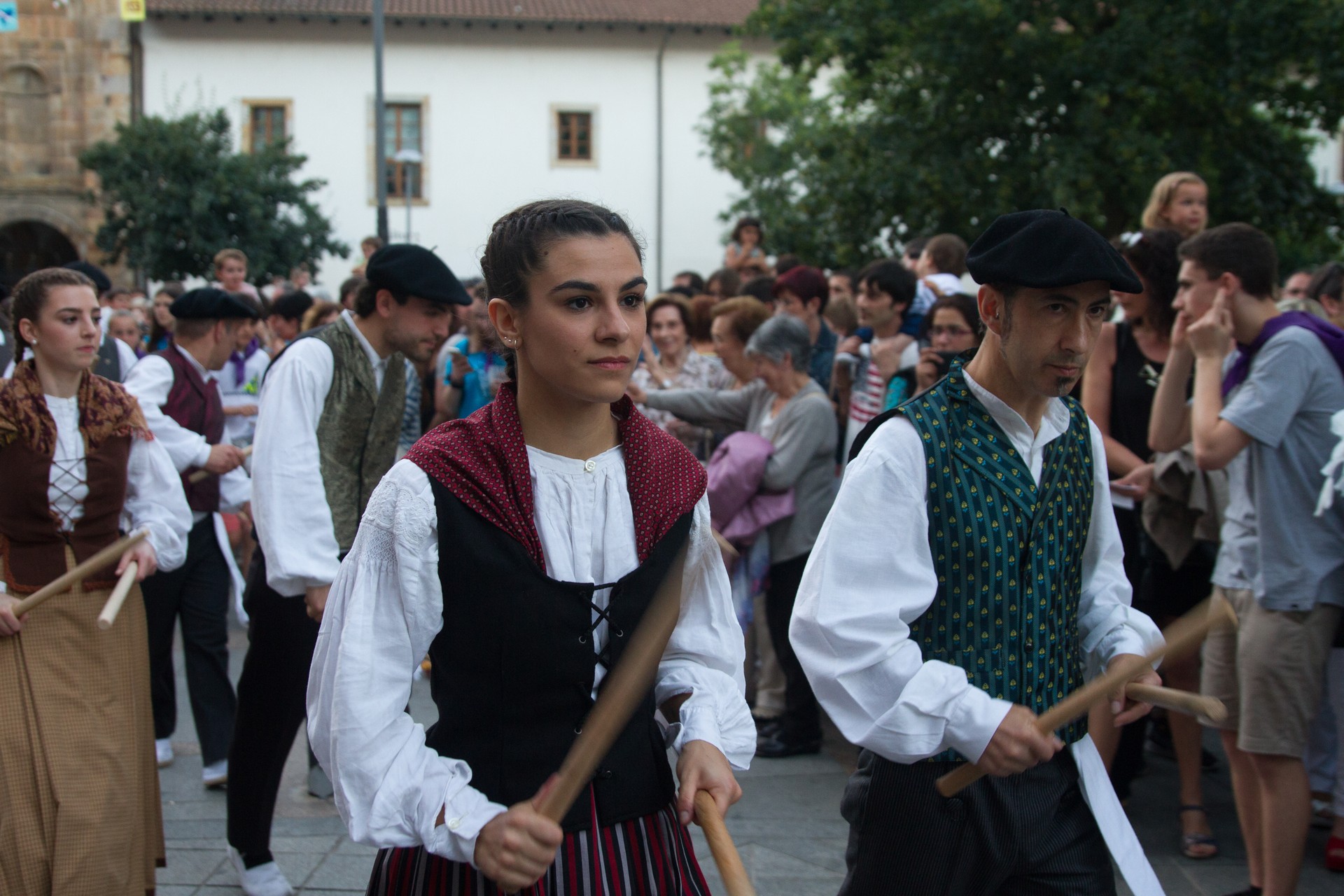 Errementari dantza, herriari biziki lotutakoa