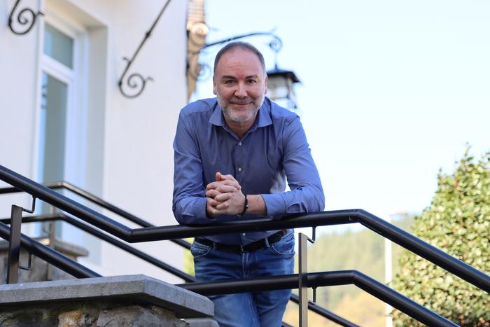 Unai Iparragirrek dimisioa aurkeztu du Mediaseten