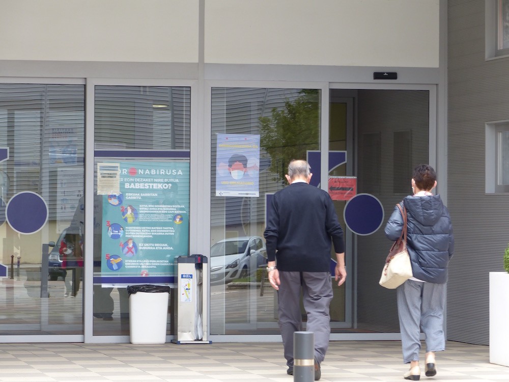 Positibo bana atzeman dira Aretxabaletan, Arrasaten, Eskoriatzan eta Oñatin