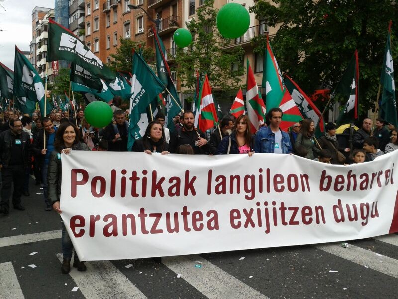 Politika ekonomikoan aldaketak eskatu dituzte sindikatuek
