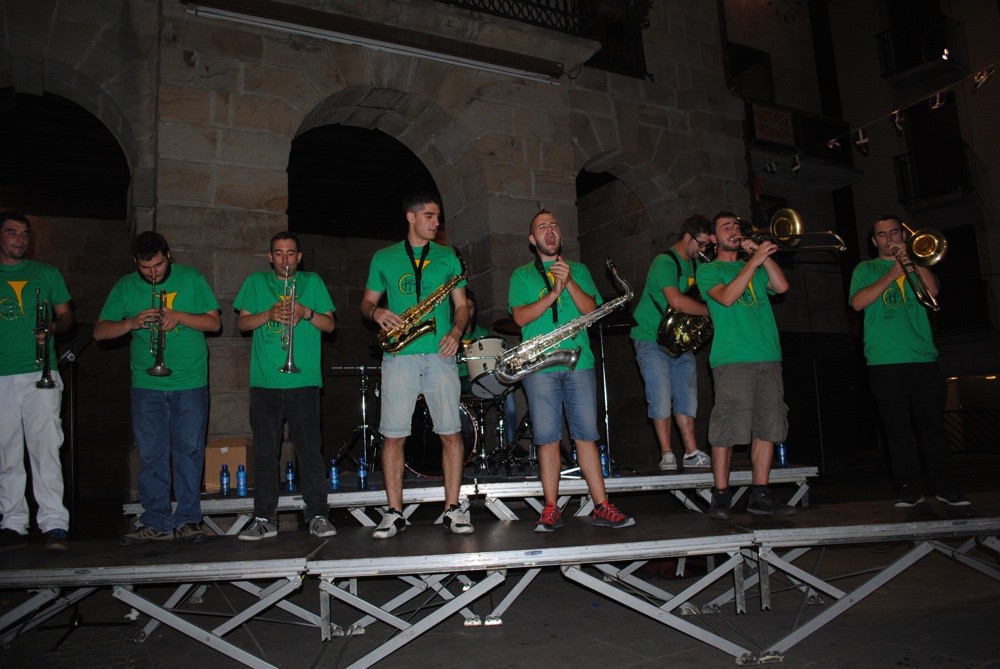 J. P. Brass nafarrek eskoriatzarrak musikalki harrapatu zituzten