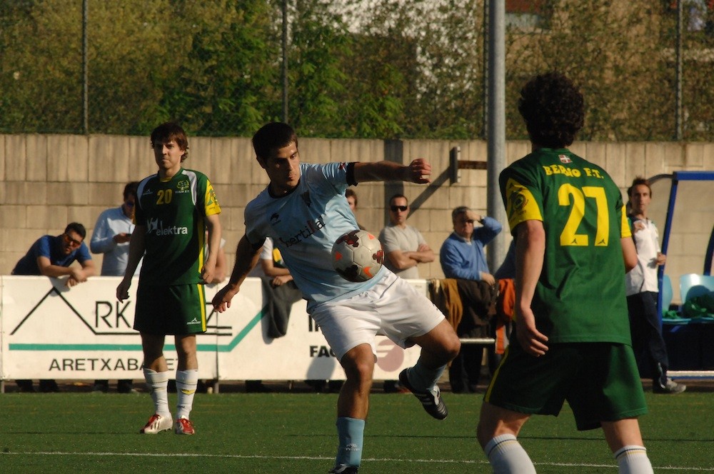 FUTBOLA: Aretxabaletak ontzat eman du Berioren aurkako 1-1 emaitza