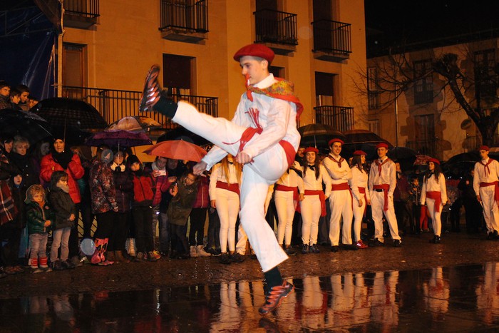 Euripean, baina bikain egin dituzte dantzak aurtengo kintoek - 17