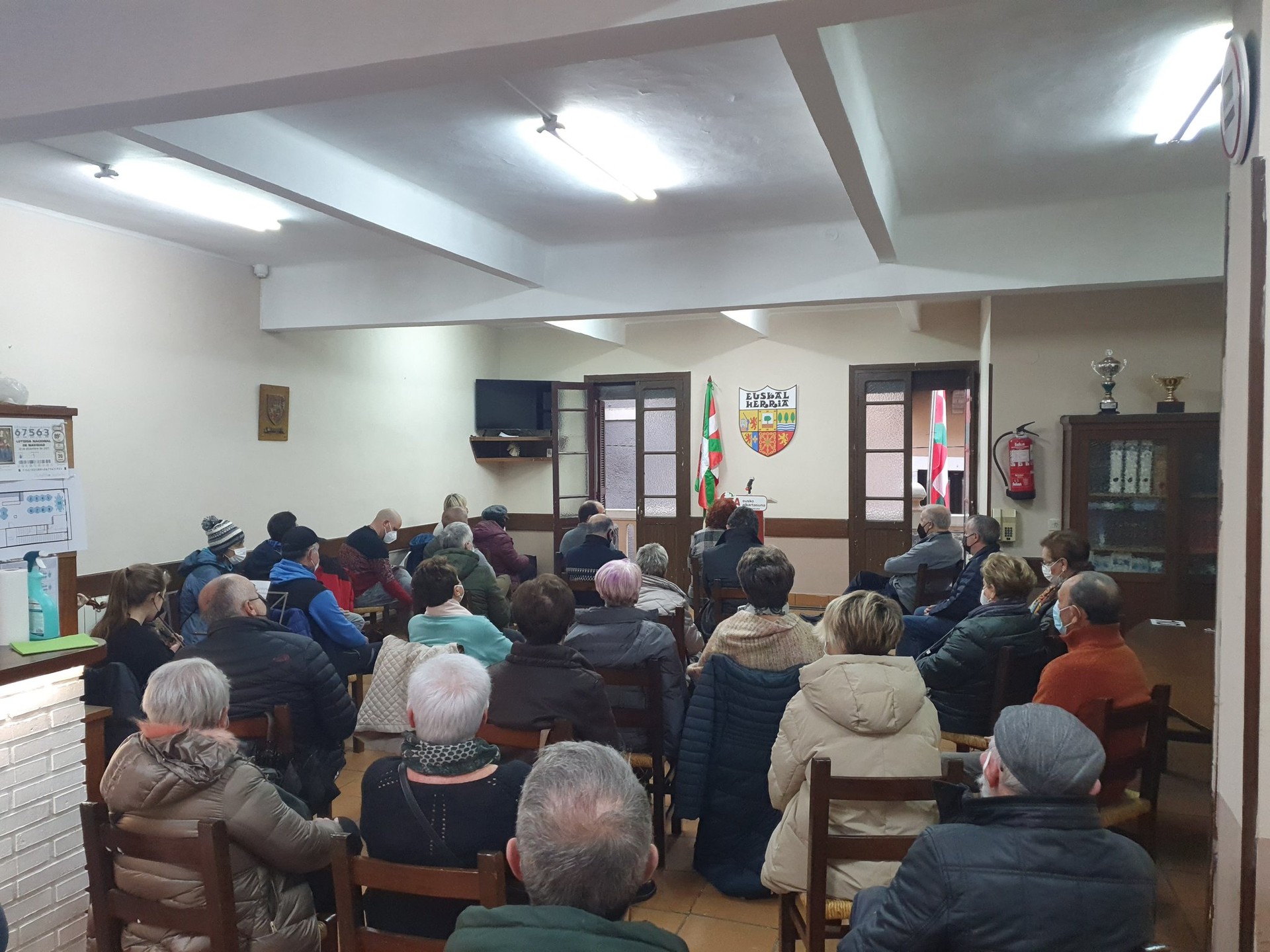 Herritarrendako gune izateko asmoarekin, Bergarako alkartetxearen berrirekiera ekitaldia egin dute