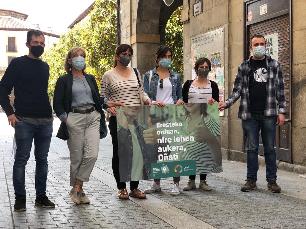 Gazteei gonbidapena herrian kontsumitzeko