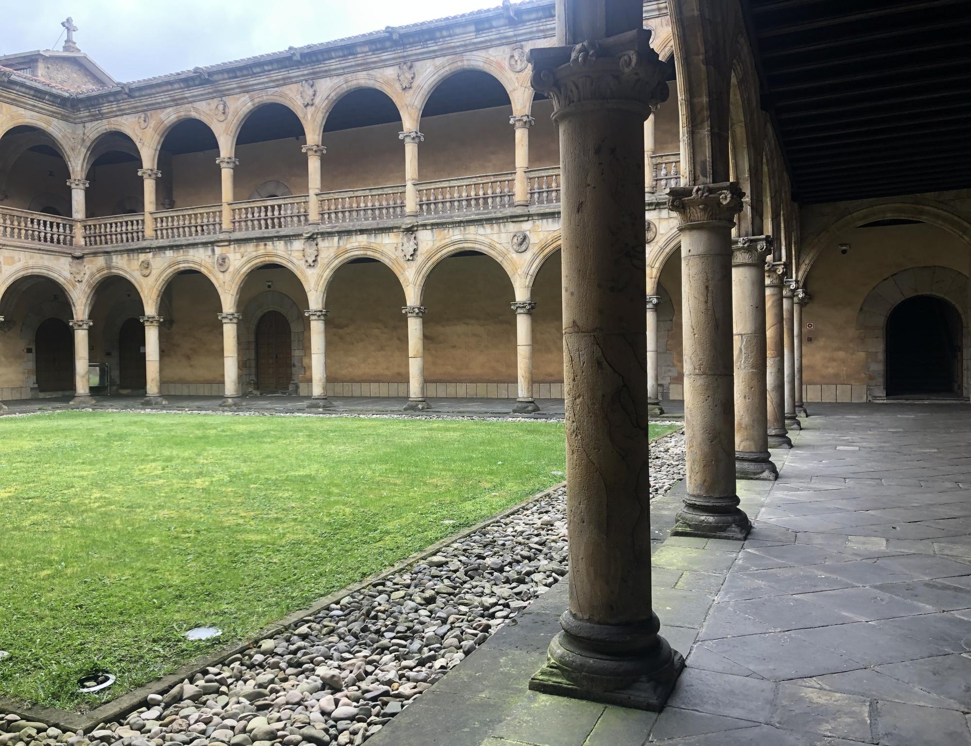 Mugen gaineko mintegia egingo dute Lege Soziologia Institutuan