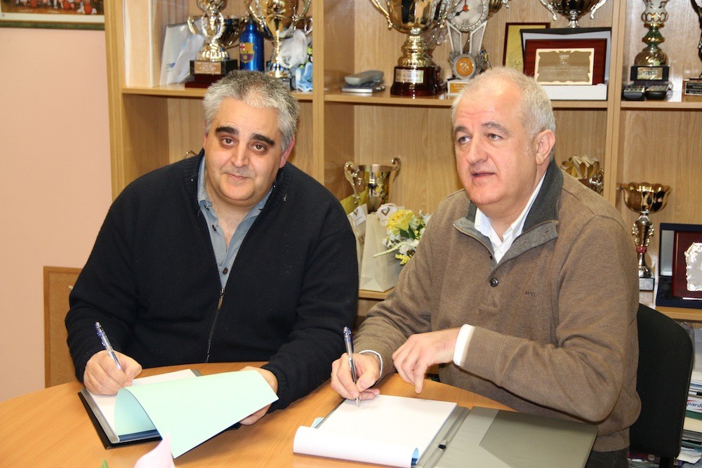 Areto futbolean hitzarmena sinatu dute Debabarrena eta Eskoriatzako elkarteek