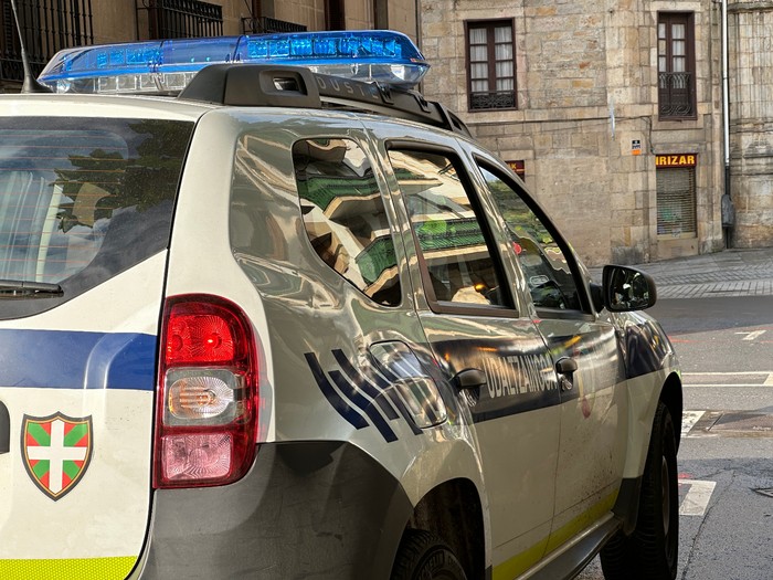 "Herritarrak beldurtu guran" dabiltzan kaputxadunak identifikatzeko lanean dabil Udaltzaingoa