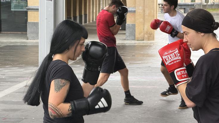 Albistegia: 2025-11-03