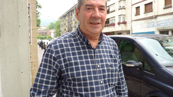 Jose Luis Azkarate: "Elkarteko sukaldean gusturago, baina etxean ere neuk kozinatzen dut"
