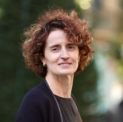 Maria Jose Telleria: "Erregalu ederra egitea da liburu bat oparitzea"