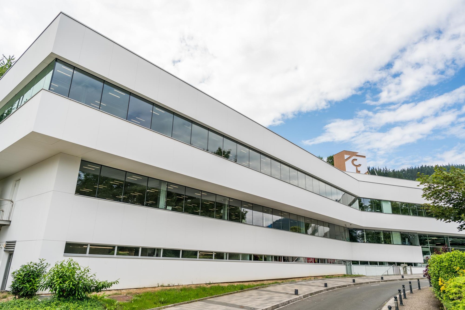 Laboral Kutxak 305 milioi euroko irabaziak izan zituen iaz, orain arteko handienak
