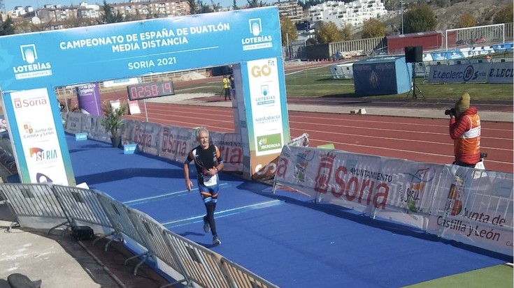 Podiumera igo da Juan Martin Elexpuru Soriako duatloian