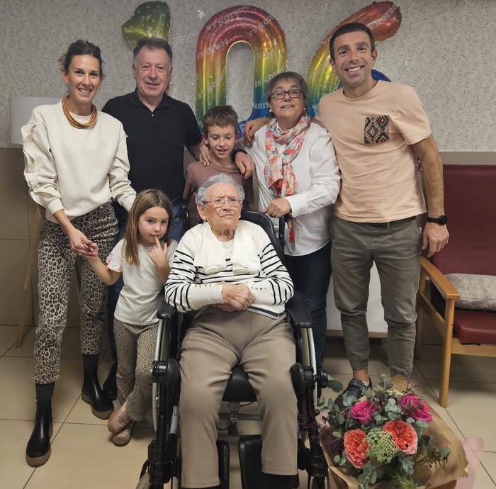 106 urte bete ditu Maringo Maritxu Arresek