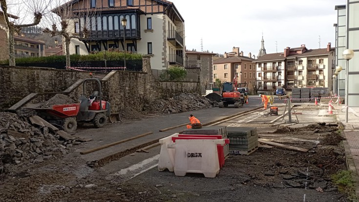 Martxan dira Ibarrondo auzoa berrurbanizatzeko lanak